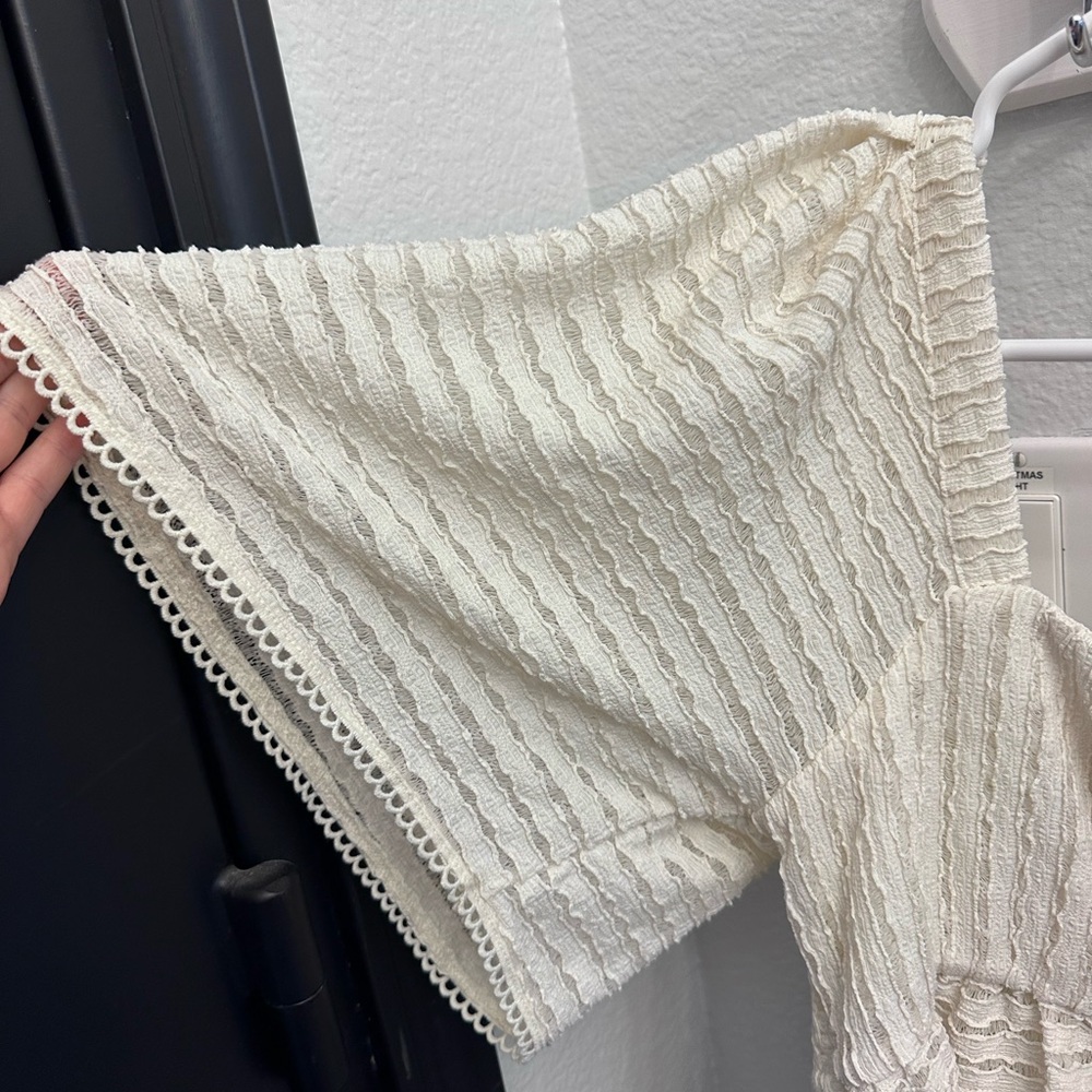 Anthropologie Elegant White and Green Crochet Blouse - Picture 4 of 6